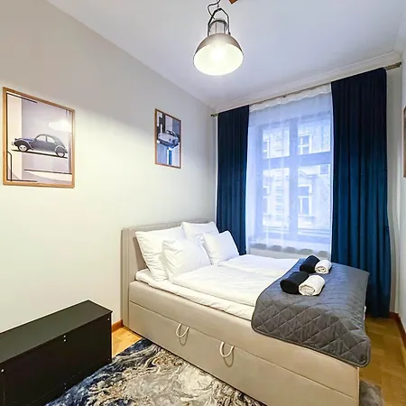 Old Town - Unique Euphorie *